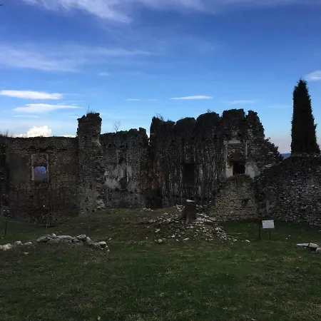 Casa Corte Alla Rocca Arona